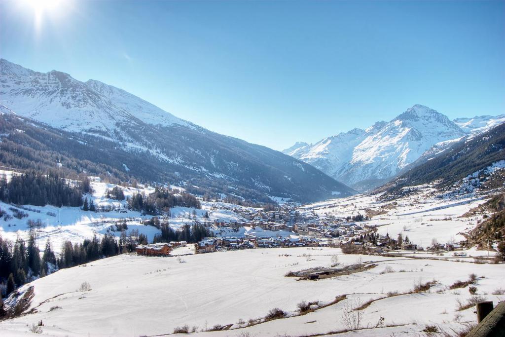 Residence Les Balcons De Val Cenis Le Haut Lanslevillard Exterior photo